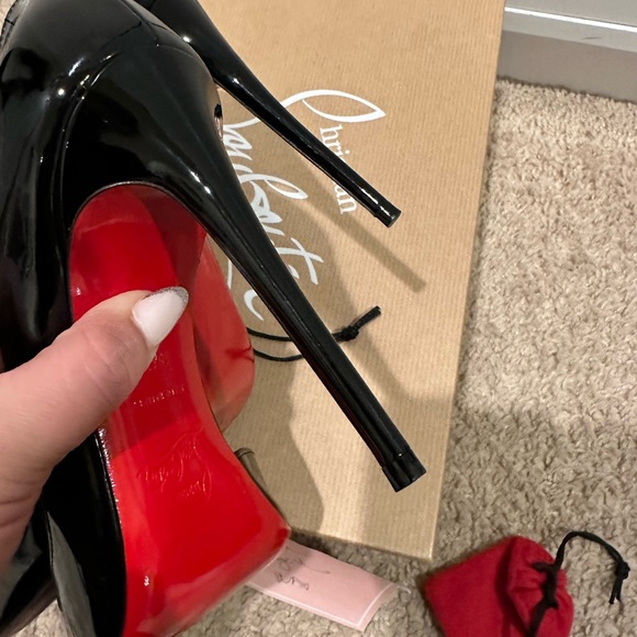 Christian Louboutin Iriza 100 Patent Black size 37.5, fits like 7.5 US - Picture 7 of 7